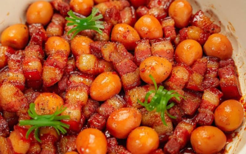 15+ món ăn không thể thiếu trong mâm cỗ Tết 3 miền 30 Thịt kho tàu