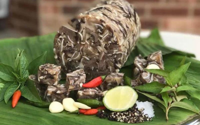 15+ món ăn không thể thiếu trong mâm cỗ Tết 3 miền 21 Giò thủ